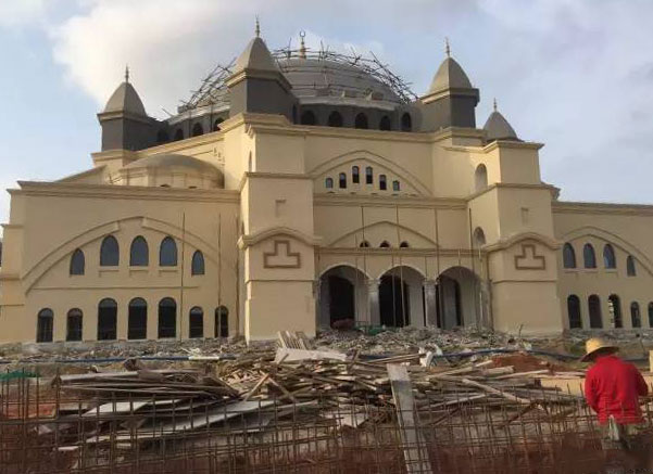 ?；◢u五國溫泉城土耳其溫泉建設現(xiàn)場