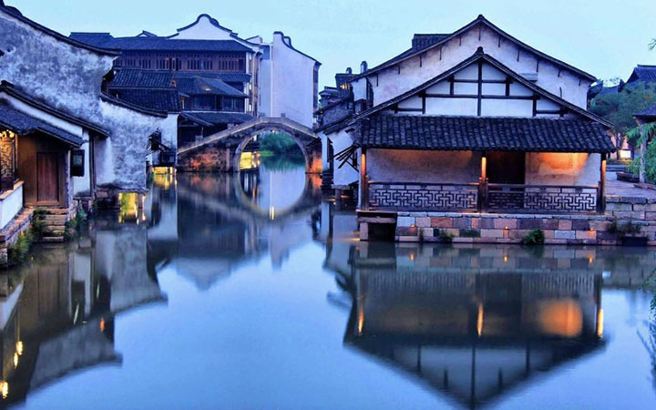 開發(fā)特色小鎮(zhèn)90%可能失敗 為何七成房企還要爭相布局